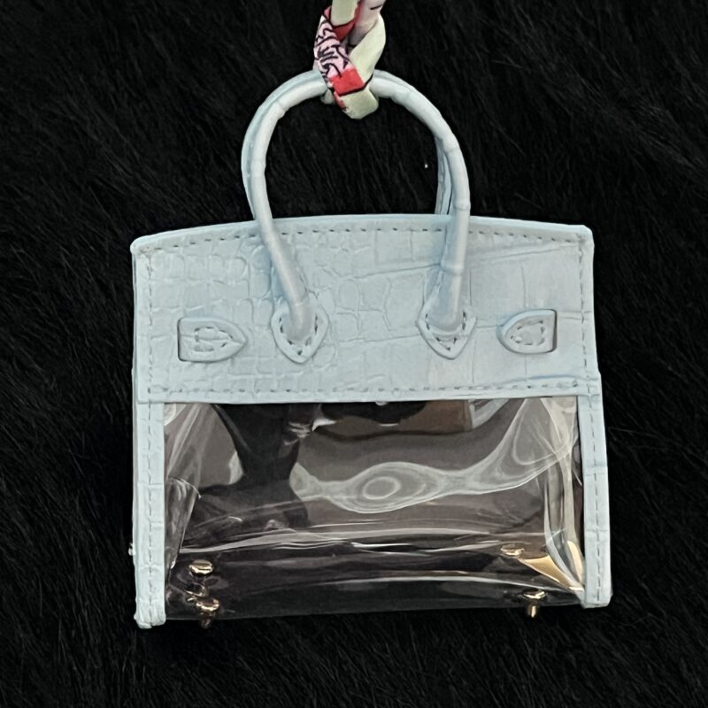 semi-transparent Birkin-blue sky - Image 4